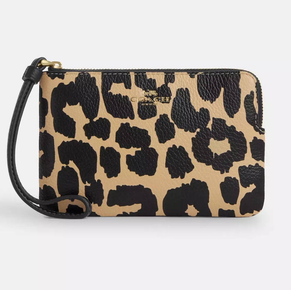 BNWT- COACH LEOPARD PRINT CORNER ZIP WRISTLET WALLET
